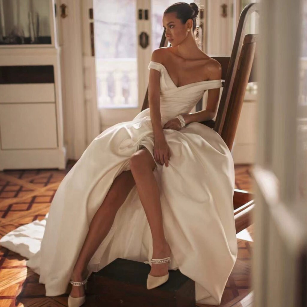 Large-bell Skirt Trailing Bridal Wedding Dress For Church Ceremonies